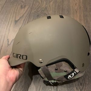 Womens giro helmet - ski / snowboarding